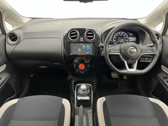 日産 ノート e－パワー X 愛知県 2019(令1)年 5.4万km ブリリアントホワイトパール 純正ナビ　全方位カメラ　禁煙車　デジタルインナーミラー　コーナーセンサー　エマージェンシーブレーキ　衝突軽減　車線逸脱　オートライト　ＥＴＣ　ＵＳＢ　Ｂｌｕｅｔｏｏｔｈ　プッシュスタート　純正アルミ
