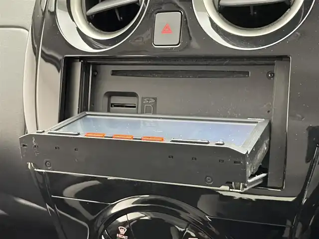 日産 ノート e－パワー X 愛知県 2019(令1)年 5.4万km ブリリアントホワイトパール 純正ナビ　全方位カメラ　禁煙車　デジタルインナーミラー　コーナーセンサー　エマージェンシーブレーキ　衝突軽減　車線逸脱　オートライト　ＥＴＣ　ＵＳＢ　Ｂｌｕｅｔｏｏｔｈ　プッシュスタート　純正アルミ