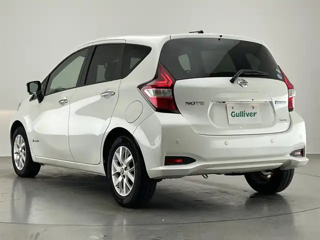 日産 ノート e－パワー X 愛知県 2019(令1)年 5.4万km ブリリアントホワイトパール 純正ナビ　全方位カメラ　禁煙車　デジタルインナーミラー　コーナーセンサー　エマージェンシーブレーキ　衝突軽減　車線逸脱　オートライト　ＥＴＣ　ＵＳＢ　Ｂｌｕｅｔｏｏｔｈ　プッシュスタート　純正アルミ