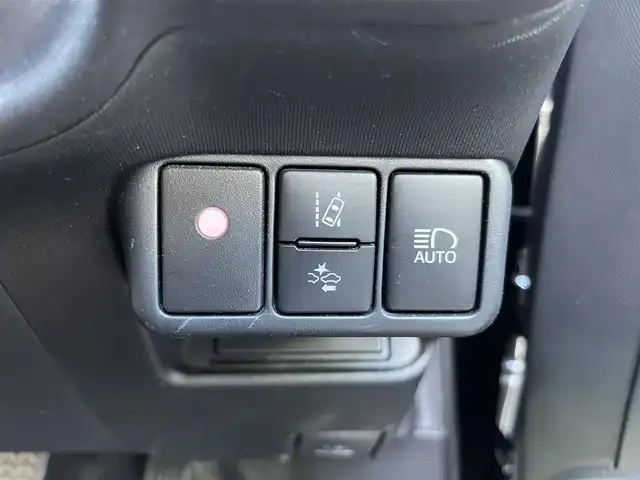 トヨタ アクア G 三重県 2018(平30)年 4.4万km ブラックマイカ 純正ナビ(Bluetooth/CD/DVD/AM/FM/地デジTV/SD)/バックカメラ/ETC/ドライブレコーダー(前)/クルーズコントロール/オプション15インチアルミホイール/セーフティセンス（プリクラッシュセーフティシステム/レーンディパーチャーアラート/オートマチックヒビーム）/スマートエントリー/スタートシステム/スペアキー/ステアリングスイッチ/プライバシーガラス/ディープブラウン合革巻きインパネ加飾/ピアノブラック吹出口加飾/メッキエアコン吹き出し口リング/デジタルメーター/TFTカラーマルチインフォメーションディスプレイ/ピアノブラック加飾付ステアリング/チルト/テレスコピックステアリング/オートエアコン/バニティミラー（運転席　助手席）/ディープブラウンスエード調ファブリックシート/アームレスト