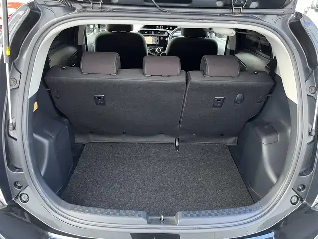 トヨタ アクア G 三重県 2018(平30)年 4.4万km ブラックマイカ 純正ナビ(Bluetooth/CD/DVD/AM/FM/地デジTV/SD)/バックカメラ/ETC/ドライブレコーダー(前)/クルーズコントロール/オプション15インチアルミホイール/セーフティセンス（プリクラッシュセーフティシステム/レーンディパーチャーアラート/オートマチックヒビーム）/スマートエントリー/スタートシステム/スペアキー/ステアリングスイッチ/プライバシーガラス/ディープブラウン合革巻きインパネ加飾/ピアノブラック吹出口加飾/メッキエアコン吹き出し口リング/デジタルメーター/TFTカラーマルチインフォメーションディスプレイ/ピアノブラック加飾付ステアリング/チルト/テレスコピックステアリング/オートエアコン/バニティミラー（運転席　助手席）/ディープブラウンスエード調ファブリックシート/アームレスト