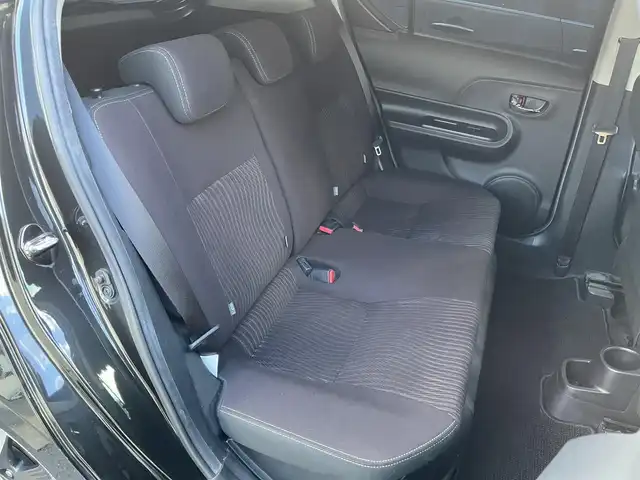 トヨタ アクア G 三重県 2018(平30)年 4.4万km ブラックマイカ 純正ナビ(Bluetooth/CD/DVD/AM/FM/地デジTV/SD)/バックカメラ/ETC/ドライブレコーダー(前)/クルーズコントロール/オプション15インチアルミホイール/セーフティセンス（プリクラッシュセーフティシステム/レーンディパーチャーアラート/オートマチックヒビーム）/スマートエントリー/スタートシステム/スペアキー/ステアリングスイッチ/プライバシーガラス/ディープブラウン合革巻きインパネ加飾/ピアノブラック吹出口加飾/メッキエアコン吹き出し口リング/デジタルメーター/TFTカラーマルチインフォメーションディスプレイ/ピアノブラック加飾付ステアリング/チルト/テレスコピックステアリング/オートエアコン/バニティミラー（運転席　助手席）/ディープブラウンスエード調ファブリックシート/アームレスト