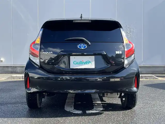 トヨタ アクア G 三重県 2018(平30)年 4.4万km ブラックマイカ 純正ナビ(Bluetooth/CD/DVD/AM/FM/地デジTV/SD)/バックカメラ/ETC/ドライブレコーダー(前)/クルーズコントロール/オプション15インチアルミホイール/セーフティセンス（プリクラッシュセーフティシステム/レーンディパーチャーアラート/オートマチックヒビーム）/スマートエントリー/スタートシステム/スペアキー/ステアリングスイッチ/プライバシーガラス/ディープブラウン合革巻きインパネ加飾/ピアノブラック吹出口加飾/メッキエアコン吹き出し口リング/デジタルメーター/TFTカラーマルチインフォメーションディスプレイ/ピアノブラック加飾付ステアリング/チルト/テレスコピックステアリング/オートエアコン/バニティミラー（運転席　助手席）/ディープブラウンスエード調ファブリックシート/アームレスト