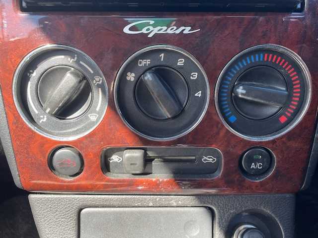 ダイハツ コペン タンレザーエディション 静岡県 2008(平20)年 7万km ホワイトパールマイカ ●社外ナビ/（ワンセグ/CD/DVD）/(NR-MZ03)/●アクティブトップ/●フォグランプ/●ウッドコンビステアリング/●ETC/●運転席＆助手席シートヒーター/●clarionスピーカー/●シガーライター/●純正フロアマット/●純正15インチアルミホイール
