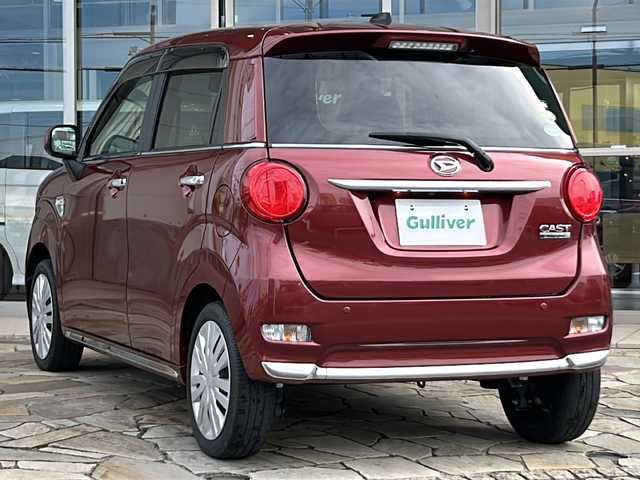 ダイハツ キャスト スタイル X リミテッド SAⅢ 静岡県 2020(令2)年 2.2万km ファイアークォーツレッドM 純正メモリナビ/・CD/・DVD/・フルセグＴＶ/・Bluetooth/・USB/・AM/・FM/主要装備/・衝突軽減/・横滑り防止装置/・レーンキープ/・バックカメラ/・シートヒーターD/N席/・ETC/・ステリモ/・スマートキー/・プッシュスタート/・スペアキー1本/・ハロゲンヘッドライト/・オートライト/・オートハイビーム/・純正フロアマット