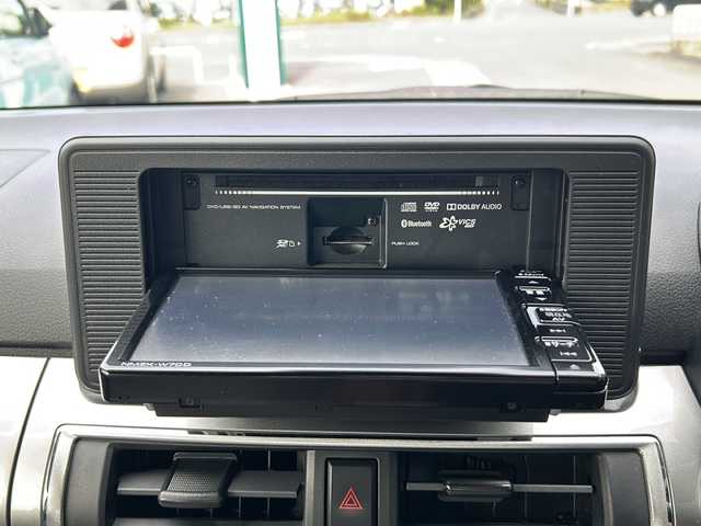 ダイハツ キャスト スタイル X リミテッド SAⅢ 静岡県 2020(令2)年 2.2万km ファイアークォーツレッドM 純正メモリナビ/・CD/・DVD/・フルセグＴＶ/・Bluetooth/・USB/・AM/・FM/主要装備/・衝突軽減/・横滑り防止装置/・レーンキープ/・バックカメラ/・シートヒーターD/N席/・ETC/・ステリモ/・スマートキー/・プッシュスタート/・スペアキー1本/・ハロゲンヘッドライト/・オートライト/・オートハイビーム/・純正フロアマット