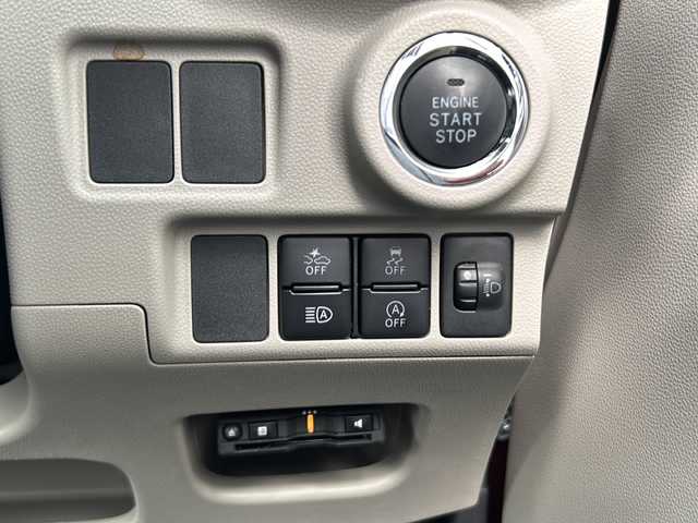 ダイハツ キャスト スタイル X リミテッド SAⅢ 静岡県 2020(令2)年 2.2万km ファイアークォーツレッドM 純正メモリナビ/・CD/・DVD/・フルセグＴＶ/・Bluetooth/・USB/・AM/・FM/主要装備/・衝突軽減/・横滑り防止装置/・レーンキープ/・バックカメラ/・シートヒーターD/N席/・ETC/・ステリモ/・スマートキー/・プッシュスタート/・スペアキー1本/・ハロゲンヘッドライト/・オートライト/・オートハイビーム/・純正フロアマット