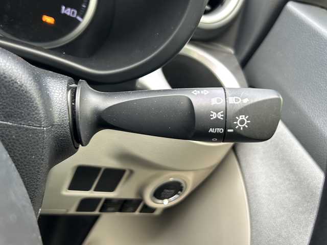 ダイハツ キャスト スタイル X リミテッド SAⅢ 静岡県 2020(令2)年 2.2万km ファイアークォーツレッドM 純正メモリナビ/・CD/・DVD/・フルセグＴＶ/・Bluetooth/・USB/・AM/・FM/主要装備/・衝突軽減/・横滑り防止装置/・レーンキープ/・バックカメラ/・シートヒーターD/N席/・ETC/・ステリモ/・スマートキー/・プッシュスタート/・スペアキー1本/・ハロゲンヘッドライト/・オートライト/・オートハイビーム/・純正フロアマット