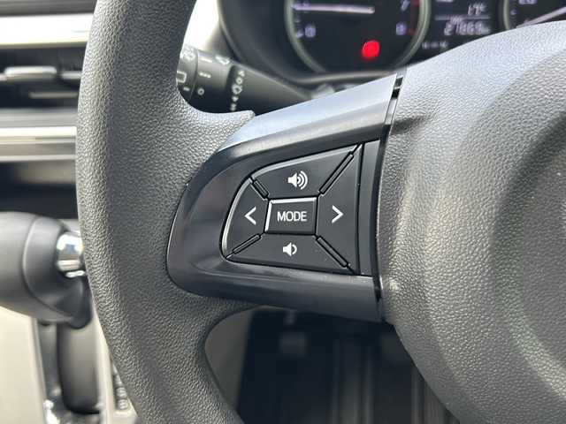 ダイハツ キャスト スタイル X リミテッド SAⅢ 静岡県 2020(令2)年 2.2万km ファイアークォーツレッドM 純正メモリナビ/・CD/・DVD/・フルセグＴＶ/・Bluetooth/・USB/・AM/・FM/主要装備/・衝突軽減/・横滑り防止装置/・レーンキープ/・バックカメラ/・シートヒーターD/N席/・ETC/・ステリモ/・スマートキー/・プッシュスタート/・スペアキー1本/・ハロゲンヘッドライト/・オートライト/・オートハイビーム/・純正フロアマット