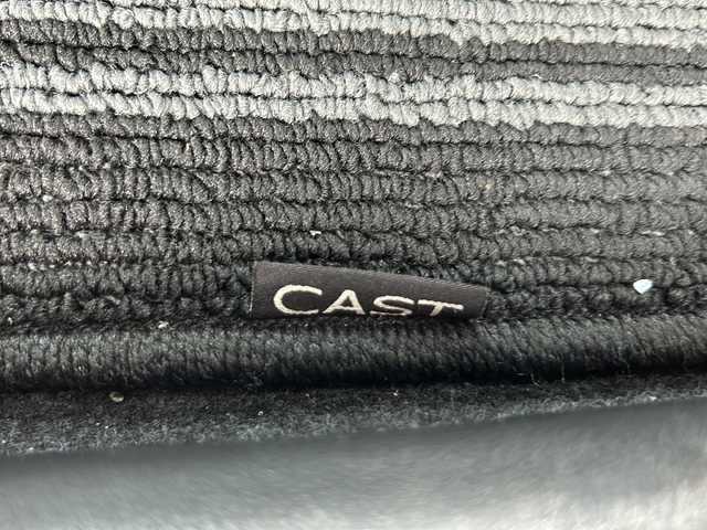 ダイハツ キャスト スタイル X リミテッド SAⅢ 静岡県 2020(令2)年 2.2万km ファイアークォーツレッドM 純正メモリナビ/・CD/・DVD/・フルセグＴＶ/・Bluetooth/・USB/・AM/・FM/主要装備/・衝突軽減/・横滑り防止装置/・レーンキープ/・バックカメラ/・シートヒーターD/N席/・ETC/・ステリモ/・スマートキー/・プッシュスタート/・スペアキー1本/・ハロゲンヘッドライト/・オートライト/・オートハイビーム/・純正フロアマット