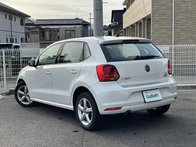 フォルクスワーゲン ポロ TSIコンフォートL アップグレードPKG 福島県 2015(平27)年 16.6万km オリックスホワイトパールエフェクト ワンオーナー/純正メモリーナビ/CD/DVD/SD/BT/USB/フルセグTV/レーダークルーズコントロール/ステアリングリモコン/アイドリングストップ/パドルシフト/バックカメラ/ドライブレコーダー/オートライト/フォグライト/フロアマット/キーレス/ETC