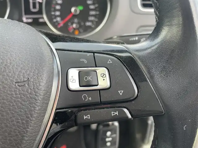 フォルクスワーゲン ポロ TSIコンフォートL アップグレードPKG 福島県 2015(平27)年 16.6万km オリックスホワイトパールエフェクト ワンオーナー/純正メモリーナビ/CD/DVD/SD/BT/USB/フルセグTV/レーダークルーズコントロール/ステアリングリモコン/アイドリングストップ/パドルシフト/バックカメラ/ドライブレコーダー/オートライト/フォグライト/フロアマット/キーレス/ETC