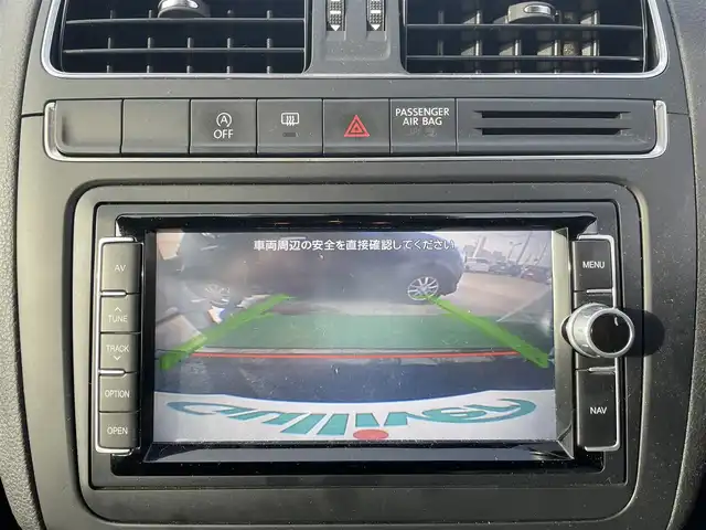 フォルクスワーゲン ポロ TSIコンフォートL アップグレードPKG 福島県 2015(平27)年 16.6万km オリックスホワイトパールエフェクト ワンオーナー/純正メモリーナビ/CD/DVD/SD/BT/USB/フルセグTV/レーダークルーズコントロール/ステアリングリモコン/アイドリングストップ/パドルシフト/バックカメラ/ドライブレコーダー/オートライト/フォグライト/フロアマット/キーレス/ETC