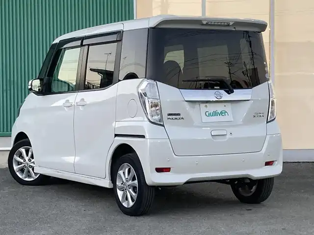 日産 デイズ ルークス ハイウェイスター Xターボ 福岡県 2018(平30)年 8.1万km ホワイトパール 純正ナビ(フルセグTV・CD・DVD・FM・AM・BT)/・MM318D-W/片側パワースライドドア/ETC/プッシュスタート/スマートキー/純正フロアマット/ドアバイザー/衝突軽減ブレーキ/横滑り防止装置/車線逸脱抑止