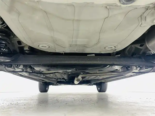 スズキ クロスビー HYBRID MV 福島県 2021(令3)年 3.4万km ピュアホワイトP スズキセーフティサポート/・デュアルカメラブレーキサポート/・誤発進抑制機能/・車線維持支援機能/・ふらつき警報機能/・全車速追従機能付クルーズコントロール/・先行車発進お知らせ機能/・横滑り防止装置/・クリアランスソナー/・標識認識機能/・ハイビームアシスト/ターボ/純正８インチＳＤナビ（CN-RZ865）/・フルセグＴＶ/・ＣＤ／ＤＶＤ/・Bluetooth/・ＵＳＢ/・SD/・全方位カメラ/・ビルトインＥＴＣ/・ステアリングスイッチ/・パドルシフト/シートヒーター/純正ホイール/純正フロアマット/オートライト/前後ドライブレコーダー/スマートキー/プッシュスタート/スペアキー/アイドリングストップ