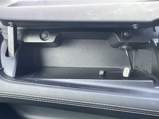 日産 セレナ ハイウェイスター Vセレクション 山口県 2017(平29)年 6万km ブリリアントホワイトパール エマージェンシーブレーキ/純正ナビ/バックカメラ/全周囲カメラ/プロパイロット/クルーズコントロール/デジタルインナーミラー/両側パワースライド/前後ドライブレコーダー/オートライト/アイドリングストップ/前後コーナーセンサー/クリアランソナー/ドアバイザー/電動格納ミラー/純正フロアマット/ETC