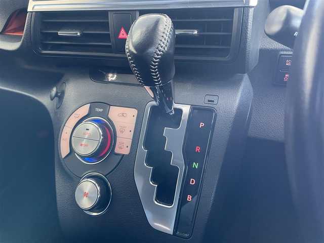 トヨタ シエンタ ハイブリッド G 千葉県 2015(平27)年 6.1万km コバルトブルーメタリック 純正11型後席フリップダウンモニター/ALPINEディスプレイオーディオ/・Apple CarPlay/Android Auto対応/・ラジオ/CD/DVD/BT/ビルトインETC/セーフティセンスＣ/・レーンディパーチャーアラート/・プリクラッシュセーフティ/・オートマチックハイビーム/両側電動パワースライドドア/プッシュスタート/スマートキー/純正フロアマット/オートライト/HIDヘッドライト/フォグライト/保証書/取扱説明書