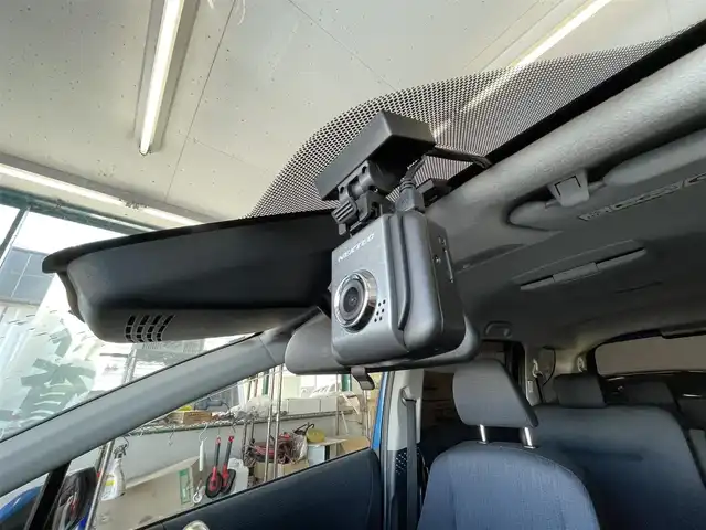 トヨタ シエンタ ハイブリッド G 千葉県 2015(平27)年 6.1万km コバルトブルーメタリック 純正11型後席フリップダウンモニター/ALPINEディスプレイオーディオ/・Apple CarPlay/Android Auto対応/・ラジオ/CD/DVD/BT/ビルトインETC/セーフティセンスＣ/・レーンディパーチャーアラート/・プリクラッシュセーフティ/・オートマチックハイビーム/両側電動パワースライドドア/プッシュスタート/スマートキー/純正フロアマット/オートライト/HIDヘッドライト/フォグライト/保証書/取扱説明書