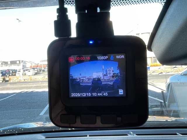 トヨタ シエンタ ハイブリッド G 千葉県 2015(平27)年 6.1万km コバルトブルーメタリック 純正11型後席フリップダウンモニター/ALPINEディスプレイオーディオ/・Apple CarPlay/Android Auto対応/・ラジオ/CD/DVD/BT/ビルトインETC/セーフティセンスＣ/・レーンディパーチャーアラート/・プリクラッシュセーフティ/・オートマチックハイビーム/両側電動パワースライドドア/プッシュスタート/スマートキー/純正フロアマット/オートライト/HIDヘッドライト/フォグライト/保証書/取扱説明書