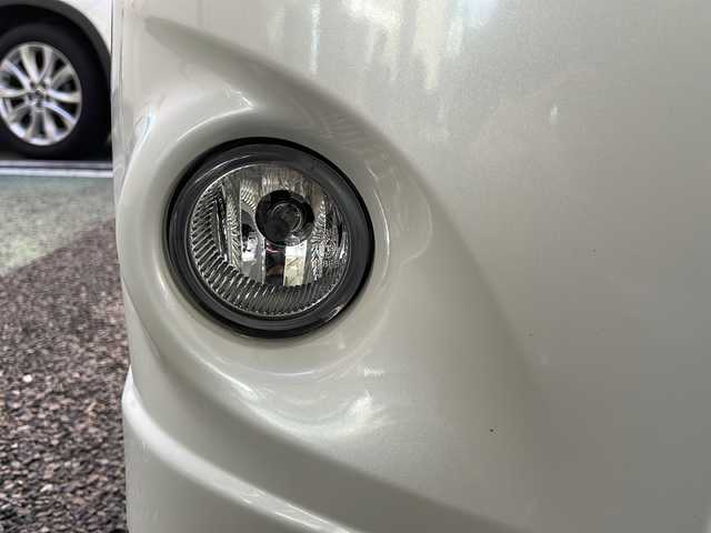 ダイハツ ムーヴ カスタム X 大阪府 2011(平23)年 10.2万km パールホワイトⅢ 純正ナビ/フルセグテレビ/バックカメラ/DVD再生有り/純正アルミホイール/純正フロアマット/プッシュスタート/ETC/ABS/ドアバイザー