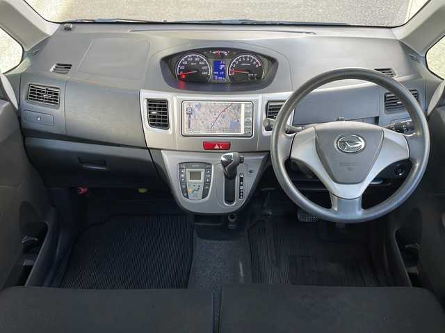 ダイハツ ムーヴ カスタム X 大阪府 2011(平23)年 10.2万km パールホワイトⅢ 純正ナビ/フルセグテレビ/バックカメラ/DVD再生有り/純正アルミホイール/純正フロアマット/プッシュスタート/ETC/ABS/ドアバイザー