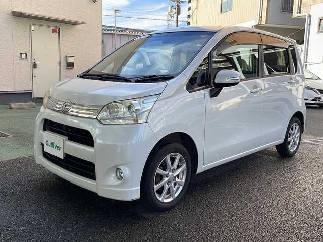 ダイハツ ムーヴ カスタム X 大阪府 2011(平23)年 10.2万km パールホワイトⅢ 純正ナビ/フルセグテレビ/バックカメラ/DVD再生有り/純正アルミホイール/純正フロアマット/プッシュスタート/ETC/ABS/ドアバイザー