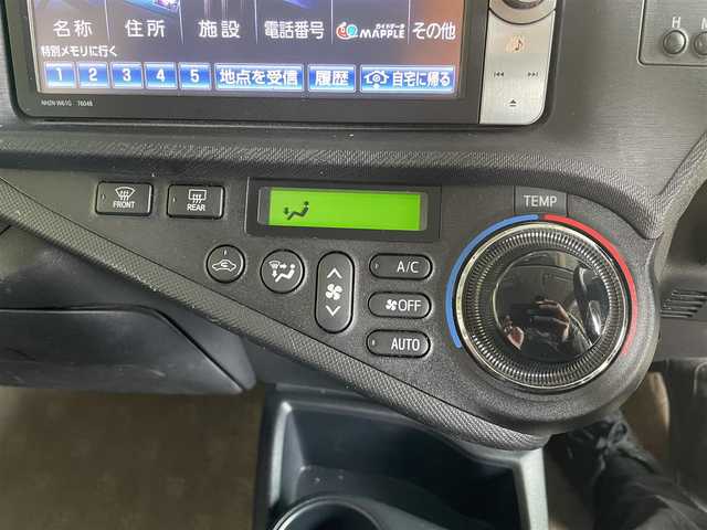 トヨタ アクア G 佐賀県 2012(平24)年 7.4万km ライムホワイトパールクリスタルシャイン 純正7型ナビ/AM/FM/Bluetooth/CD/DVD/フルセグTV/バックカメラ/オートライト/運転席/助手席シートヒーター/ステアリングリモコン/ヘッドライトウォッシャー/ナノイーエアコン/スマートキー/スペアキー/プッシュスタート/ハロゲンヘッドライト/ETC/ダブル+サイドエアバッグ