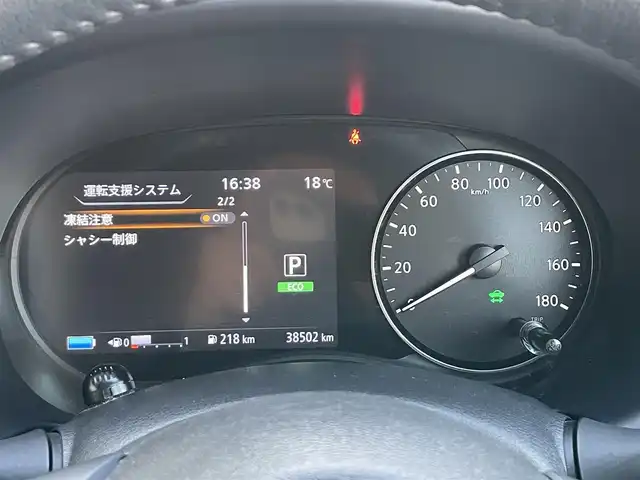 日産 キックス X 静岡県 2021(令3)年 3.9万km ブリリアントホワイトパール/ピュアブラック 2トーン １オーナー　/運転支援システム　/プロパイロット　/寒冷地仕様/ブラックスタイルパッケージ/純正ナビ　/地デジ　/全方位カメラ　/デジタルインナーミラー　/純正１７インチＡＷ　/純正ドラレコ　/ＥＴＣ　/合皮コンビシート　/シートヒーター/ステアリングヒーター/オートライト /ステアリングスイッチ/スマートキー ×2/保証書/取説