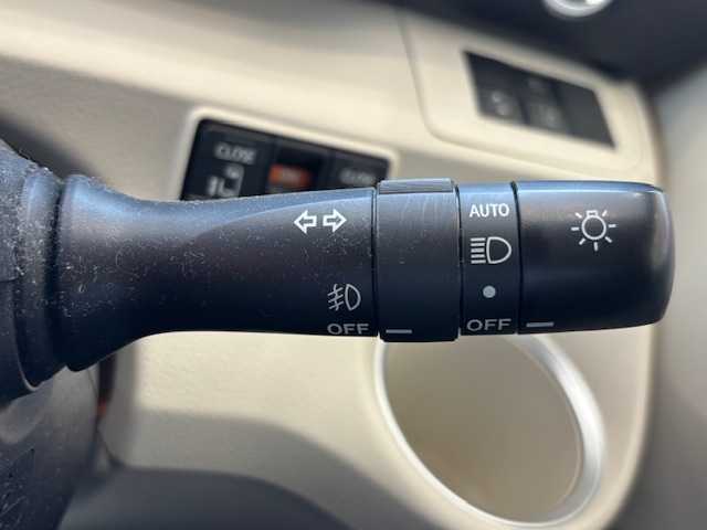 トヨタ シエンタ G 千葉県 2017(平29)年 3.3万km レッドマイカM Toyota Safety Sense/・プリクラッシュセーフティ/・レーンディパーチャーアラート/・オートハイビーム/アイドリングストップ/両側パワースライドドア/純正SDナビ/ワンセグTV/【CD再生機能　Bluetooth接続】/バックカメラ/ドライブレコーダー/ETC/LEDヘッドライト/フォグライト/ウインカーミラー/社外16インチアルミホイル/スマートキー