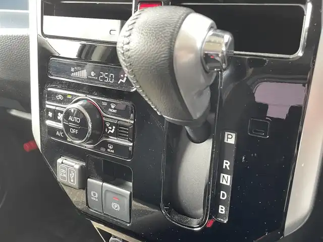 トヨタ ルーミー カスタムG－T 福岡県 2024(令6)年 0.8万km ブラックマイカメタリック モデリスタエアロ/スマートアシスト搭載/レーンキープアシスト/純正9インチディスプレイオーディオ/（BT/USB/FM/AM/AppleCarplay/AndroidAuto）/全周囲カメラ/ビルトインETC２．０/ステアリングスイッチ/ドライブレコーダー前後/社外デジタルインナーミラー/両側パワースライドドア/電動パーキングブレーキ/コーナーセンサー前後/純正フロアマット/純正アルミホイール/LEDライト/プッシュスタート/スマートキー/取扱説明書