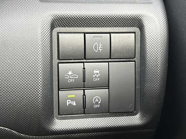 トヨタ ライズ Z 静岡県 2021(令3)年 1.9万km ブラックマイカメタリック 純正ディスプレイオーディオ/・Apple CarPlay/・Android Auto/・FM/AM/・フルセグTV/・USB/・Bluetooth/・iPod/主要装備/・オートライト/・LEDヘッドライト/・バックカメラ/・ドライブレコーダー/・コーナーセンサー/・運転席＋助手席シートヒーター/・アイドリングストップ/・レーダークルコン/・ＭＴモード付ＡＴ/・ＥＴＣ２．０/・サイドカーテンエアバッグ/・レーンキープアシスト/・スマートアシスト