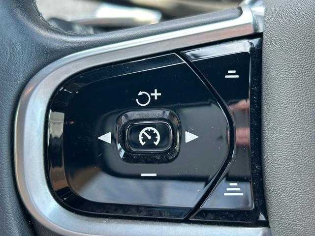 ボルボ ＸＣ６０ D4 AWD インスクリプション 埼玉県 2018(平30)年 6.9万km ルミナスサンドメタリック 茶革シート/ｈａｒｍａｎ／ｋａｒｄｏｎ/アダプティブクルーズコントロール/Ａｐｐｌｅ　Ｃａｒ　Ｐｌａｙ/純正HDDナビ/(Bluetooth/USB/CD/フルセグ)/全周囲カメラ/ヘッドアップディスプレイ/ブラインドスポットモニター/全席シートヒーター