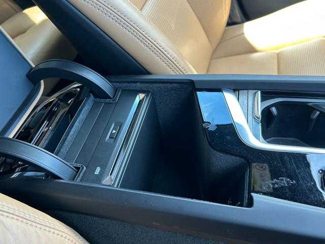 ボルボ ＸＣ６０ D4 AWD インスクリプション 埼玉県 2018(平30)年 6.9万km ルミナスサンドメタリック 茶革シート/ｈａｒｍａｎ／ｋａｒｄｏｎ/アダプティブクルーズコントロール/Ａｐｐｌｅ　Ｃａｒ　Ｐｌａｙ/純正HDDナビ/(Bluetooth/USB/CD/フルセグ)/全周囲カメラ/ヘッドアップディスプレイ/ブラインドスポットモニター/全席シートヒーター