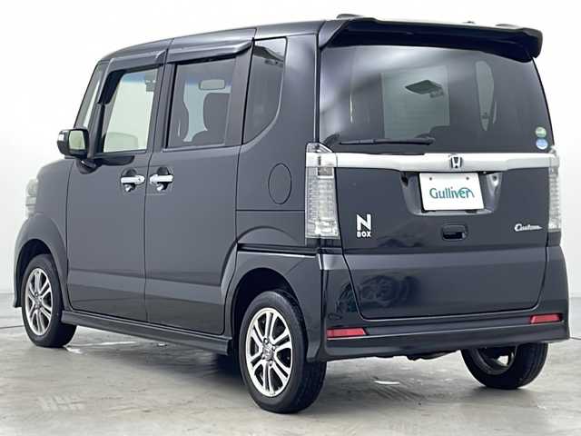 ホンダ Ｎ ＢＯＸ カスタム G Lパッケージ 道央・札幌 2015(平27)年 6.3万km スマートブラック ・4WD/・社外ナビ&DVD&CD&SD&BT&フルセグ/・左側パワースライドドア/・ETC/・社外前方ドライブレコーダー/・前席シートヒーター/・ドアミラーヒーター/・ステアリングスイッチ/・横滑り防止/・プッシュスタート/・HIDヘッドライト/・オートライト/・社外AW冬タイヤ積込