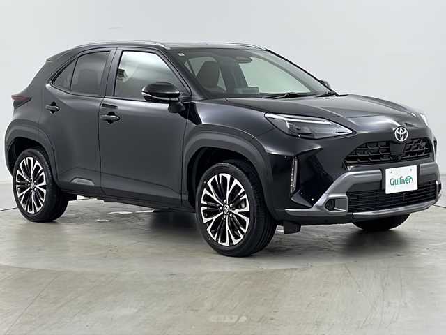 トヨタ ヤリスクロス ハイブリッド Z アドベンチャー 道央・札幌 2025(令7)年 0.1千km ブラックマイカ ・4WD　/・登録済未使用車/・寒冷地仕様/・純正ディスプレイオーディオ&BT&USB&HDMI&Miracast/・パノラミックビューモニター/・トヨタセーフティセンス/・レーダークルーズコントロール/・ブラインドスポットモニター/・ビルトインETC2.0/・D席パワーシート/・前席シートヒーター/・ステアリングヒーター/・ステアリングスイッチ/・ドアミラーヒーター/・電動格納ミラー/・LEDヘッドライト/・オートライト/・オートマチックハイビーム/・スマートキー/・スペアキー/・保証書/・取扱説明書