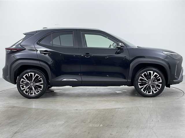トヨタ ヤリスクロス ハイブリッド Z アドベンチャー 道央・札幌 2025(令7)年 0.1千km ブラックマイカ ・4WD　/・登録済未使用車/・寒冷地仕様/・純正ディスプレイオーディオ&BT&USB&HDMI&Miracast/・パノラミックビューモニター/・トヨタセーフティセンス/・レーダークルーズコントロール/・ブラインドスポットモニター/・ビルトインETC2.0/・D席パワーシート/・前席シートヒーター/・ステアリングヒーター/・ステアリングスイッチ/・ドアミラーヒーター/・電動格納ミラー/・LEDヘッドライト/・オートライト/・オートマチックハイビーム/・スマートキー/・スペアキー/・保証書/・取扱説明書