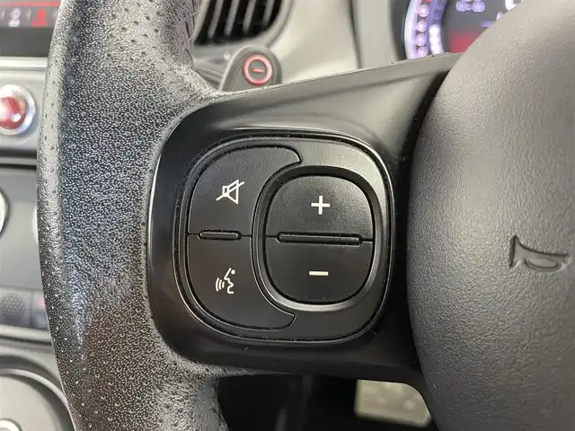 アバルト ５９５Ｃ ツーリズモ 大分県 2020(令2)年 6.9万km パール 1オーナー/電動オープン/純正オーディオ/(BT対応、USB、AM/FM)/キーレス/茶革シート/ETC/パドルシフト/純正フロアマット/HIDヘッドライト/純正17インチアルミホイール/Rコーナーセンサー/保証書、取説