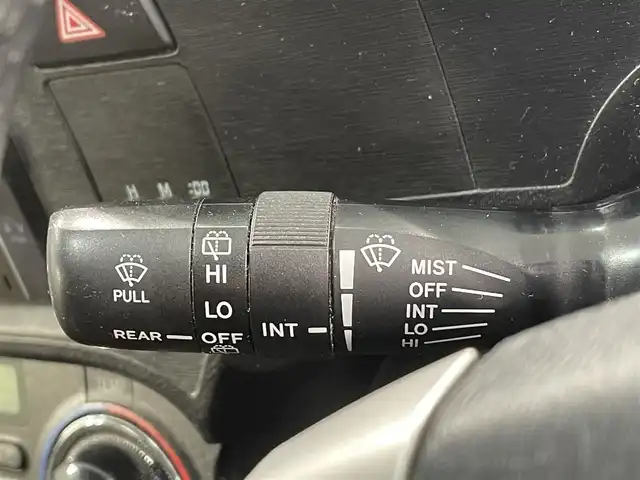 トヨタ アクア G 愛知県 2013(平25)年 13.9万km グレーメタリック 純正SDナビ（NSZT-W62G)/・AM/FM/CD/DVD/Bluetooth/・フルセグテレビ/バックカメラ/LEDヘッドライト/オートライト/オートエアコン/プッシュスタートボタン/スマートキー/電格ミラー/ドアバイザー/純正フロアマット/保証書/取扱説明書