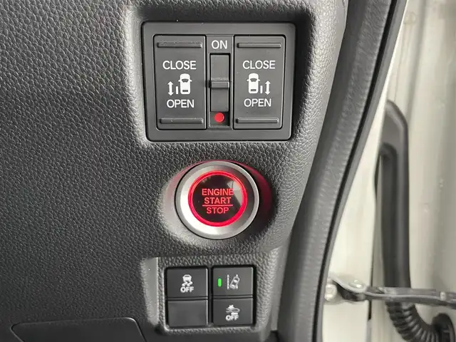 ホンダ Ｎ ＢＯＸ カスタム G EX ターボ ホンダセンシング 愛知県 2019(令1)年 6.4万km プラチナホワイトパール 純正８型ナビ　バックカメラ　禁煙車　ホンダセンシング　ハーフレザー　純正ドラレコ　スーパースライドシート　衝突軽減　追従クルコン　ハンドル支援　ＥＴＣ　誤発進抑制　ＬＥＤオートライト　ナノイーエアコン