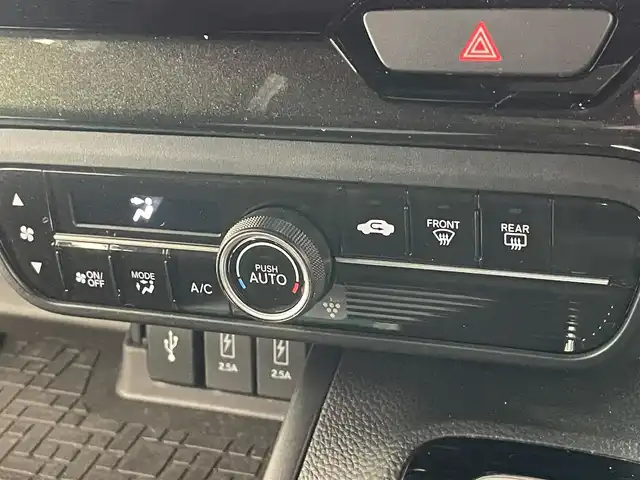 ホンダ Ｎ ＢＯＸ カスタム G EX ターボ ホンダセンシング 愛知県 2019(令1)年 6.4万km プラチナホワイトパール 純正８型ナビ　バックカメラ　禁煙車　ホンダセンシング　ハーフレザー　純正ドラレコ　スーパースライドシート　衝突軽減　追従クルコン　ハンドル支援　ＥＴＣ　誤発進抑制　ＬＥＤオートライト　ナノイーエアコン