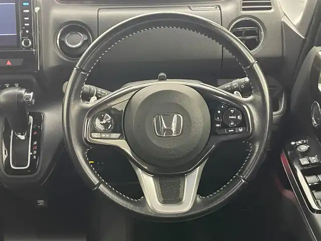 ホンダ Ｎ ＢＯＸ カスタム G EX ターボ ホンダセンシング 愛知県 2019(令1)年 6.4万km プラチナホワイトパール 純正８型ナビ　バックカメラ　禁煙車　ホンダセンシング　ハーフレザー　純正ドラレコ　スーパースライドシート　衝突軽減　追従クルコン　ハンドル支援　ＥＴＣ　誤発進抑制　ＬＥＤオートライト　ナノイーエアコン