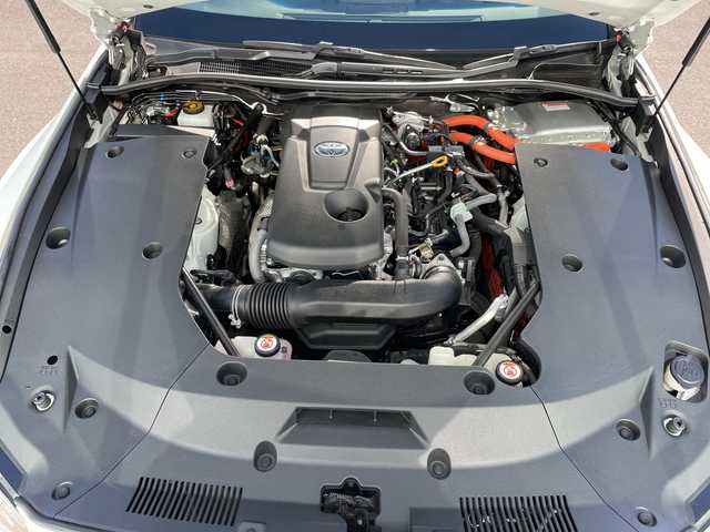 トヨタ クラウン ハイブリッド S エレガンススタイルⅡ 神奈川県 2020(令2)年 6万km ホワイトパールクリスタルシャイン 純正ナビ/フルセグ/Bluetooth/CD/USB/クルーズコントロール　/バックカメラ　/ブラインドスポットモニター/ロードサインアシスト/パーキングサポート　/後退時交差車両検知警報システム/ビルドインＥＴＣ２．０　/ドライブレコーダー　/パワーシート　/シートヒーター　/レーンキープアシスト　/ＬＥＤヘッドライト/オートマチックハイビーム/スマートキー/プッシュスタート/ABS/横滑り防止装置/盗難防止装置/衝突被害軽減システム