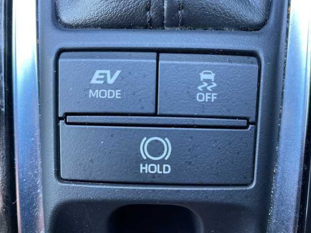 トヨタ クラウン ハイブリッド S エレガンススタイルⅡ 神奈川県 2020(令2)年 6万km ホワイトパールクリスタルシャイン 純正ナビ/フルセグ/Bluetooth/CD/USB/クルーズコントロール　/バックカメラ　/ブラインドスポットモニター/ロードサインアシスト/パーキングサポート　/後退時交差車両検知警報システム/ビルドインＥＴＣ２．０　/ドライブレコーダー　/パワーシート　/シートヒーター　/レーンキープアシスト　/ＬＥＤヘッドライト/オートマチックハイビーム/スマートキー/プッシュスタート/ABS/横滑り防止装置/盗難防止装置/衝突被害軽減システム