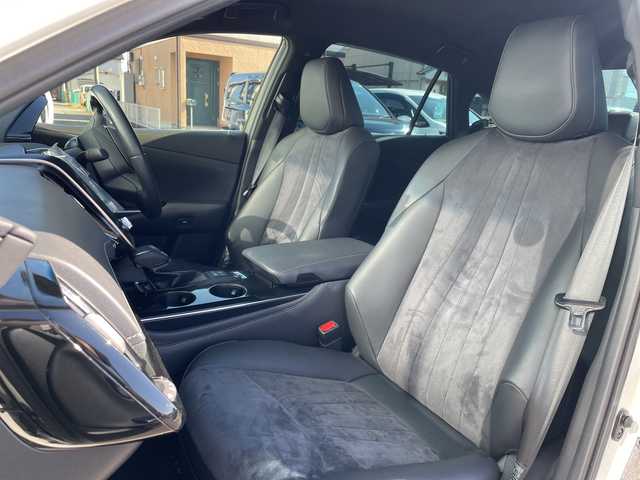 トヨタ クラウン ハイブリッド S エレガンススタイルⅡ 神奈川県 2020(令2)年 6万km ホワイトパールクリスタルシャイン 純正ナビ/フルセグ/Bluetooth/CD/USB/クルーズコントロール　/バックカメラ　/ブラインドスポットモニター/ロードサインアシスト/パーキングサポート　/後退時交差車両検知警報システム/ビルドインＥＴＣ２．０　/ドライブレコーダー　/パワーシート　/シートヒーター　/レーンキープアシスト　/ＬＥＤヘッドライト/オートマチックハイビーム/スマートキー/プッシュスタート/ABS/横滑り防止装置/盗難防止装置/衝突被害軽減システム