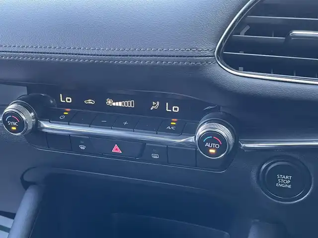 マツダ マツダ３セダン XD プロアクティブ ツーリングS 佐賀県 2022(令4)年 4万km ジェットブラックマイカ 純正10.25インチSDナビゲーション/・AM/FM/USB/HDMI/Bluetooth/バックカメラ/ビルトインETC/ヘッドアップディスプレイ/電子パーキングブレーキ/・AUTO HOLD機能/ISOFIX対応/パドルシフト/革巻きステアリング/ステアリングリモコン/社外18インチアルミホイール/純正LEDヘッドライト/・オートマチックハイビーム/純正フロアマット/純正ドアバイザ―/新車保証書/取扱説明書/スペアキー１本/i-ACTIVSENSE/・クルーズコントロール/・車線逸脱警報機能/・ブラインドスポットモニタリング/・スマートブレーキサポート/・パーキングセンサー/・ドライバーアテンションアラート