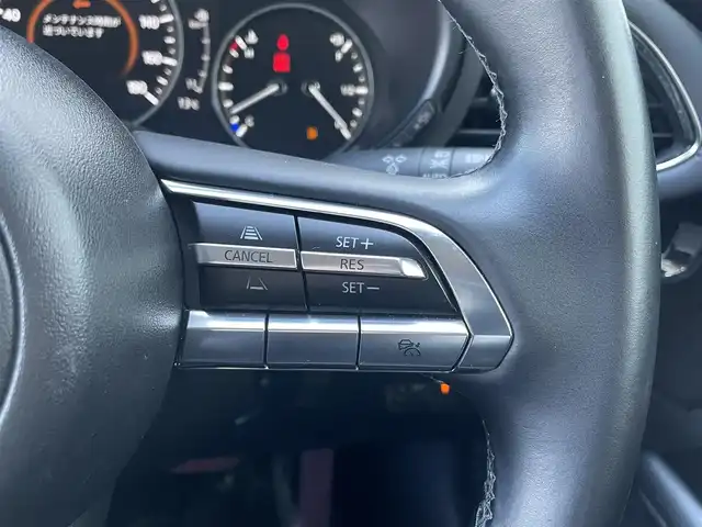 マツダ マツダ３セダン XD プロアクティブ ツーリングS 佐賀県 2022(令4)年 4万km ジェットブラックマイカ 純正10.25インチSDナビゲーション/・AM/FM/USB/HDMI/Bluetooth/バックカメラ/ビルトインETC/ヘッドアップディスプレイ/電子パーキングブレーキ/・AUTO HOLD機能/ISOFIX対応/パドルシフト/革巻きステアリング/ステアリングリモコン/社外18インチアルミホイール/純正LEDヘッドライト/・オートマチックハイビーム/純正フロアマット/純正ドアバイザ―/新車保証書/取扱説明書/スペアキー１本/i-ACTIVSENSE/・クルーズコントロール/・車線逸脱警報機能/・ブラインドスポットモニタリング/・スマートブレーキサポート/・パーキングセンサー/・ドライバーアテンションアラート