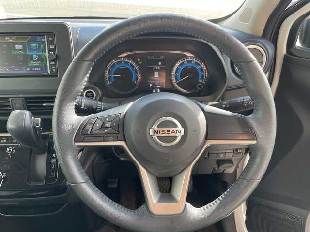 日産 デイズ ハイウェイスターX 愛知県 2020(令2)年 3.6万km プレミアムサンシャインオレンジメタリック/シルキーホワイト エマージェンシーブレーキ/純正ナビ/バックカメラ/コーナーセンサー/純正アルミホイール/LEDヘッドライト/オートマチックハイビーム/ドライブレコーダー/衝突軽減システム/フルセグ/CD DVD/Bluetooth/ステアリングスイッチ/スマートキー/プッシュスタート