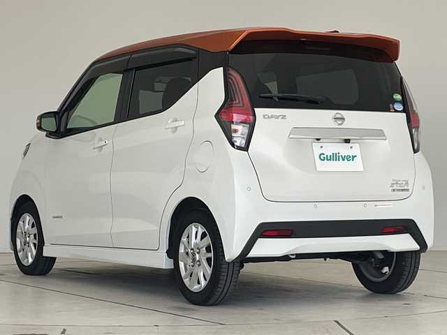 日産 デイズ ハイウェイスターX 愛知県 2020(令2)年 3.6万km プレミアムサンシャインオレンジメタリック/シルキーホワイト エマージェンシーブレーキ/純正ナビ/バックカメラ/コーナーセンサー/純正アルミホイール/LEDヘッドライト/オートマチックハイビーム/ドライブレコーダー/衝突軽減システム/フルセグ/CD DVD/Bluetooth/ステアリングスイッチ/スマートキー/プッシュスタート