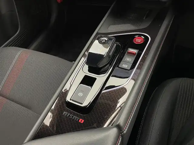 日産 オーラ ニスモ 宮城県 2022(令4)年 1.8万km スーパーブラック メーカーナビ/プロパイロット/インテリジェントルームミラー/全周囲カメラ/リアフォグランプ/フルセグTV/HDMI入力端子/ETC2.0/前後ドライブレコーダー/TVキャンセラー/ワイヤレス充電/専用ハーフレザーシート/17インチAW/禁煙