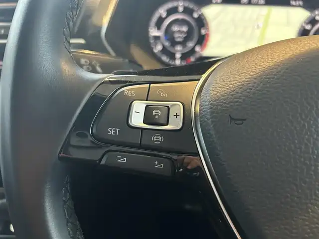 フォルクスワーゲン ティグアン TDI 4モーション ハイライン 茨城県 2018(平30)年 4.2万km ピュアホワイト ワンオーナー/純正ナビ/フルセグTV/360°カメラ/ETC2.0/前後ドラレコ/ACC/LKA/ダイナミックコーナーリングライト/プリクラッシュブレーキ/エアジェスチャー/オートホールド/パドルシフト/純正AW付サマータイヤ積込